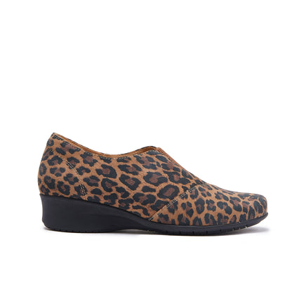 East - Leopard
